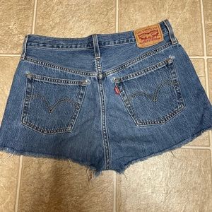 Levi’s 501 cutoff shorts